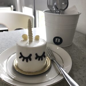 ユニコーンケーキ Boufe Boutique Cafe タングリン シンガポール Travelholiq