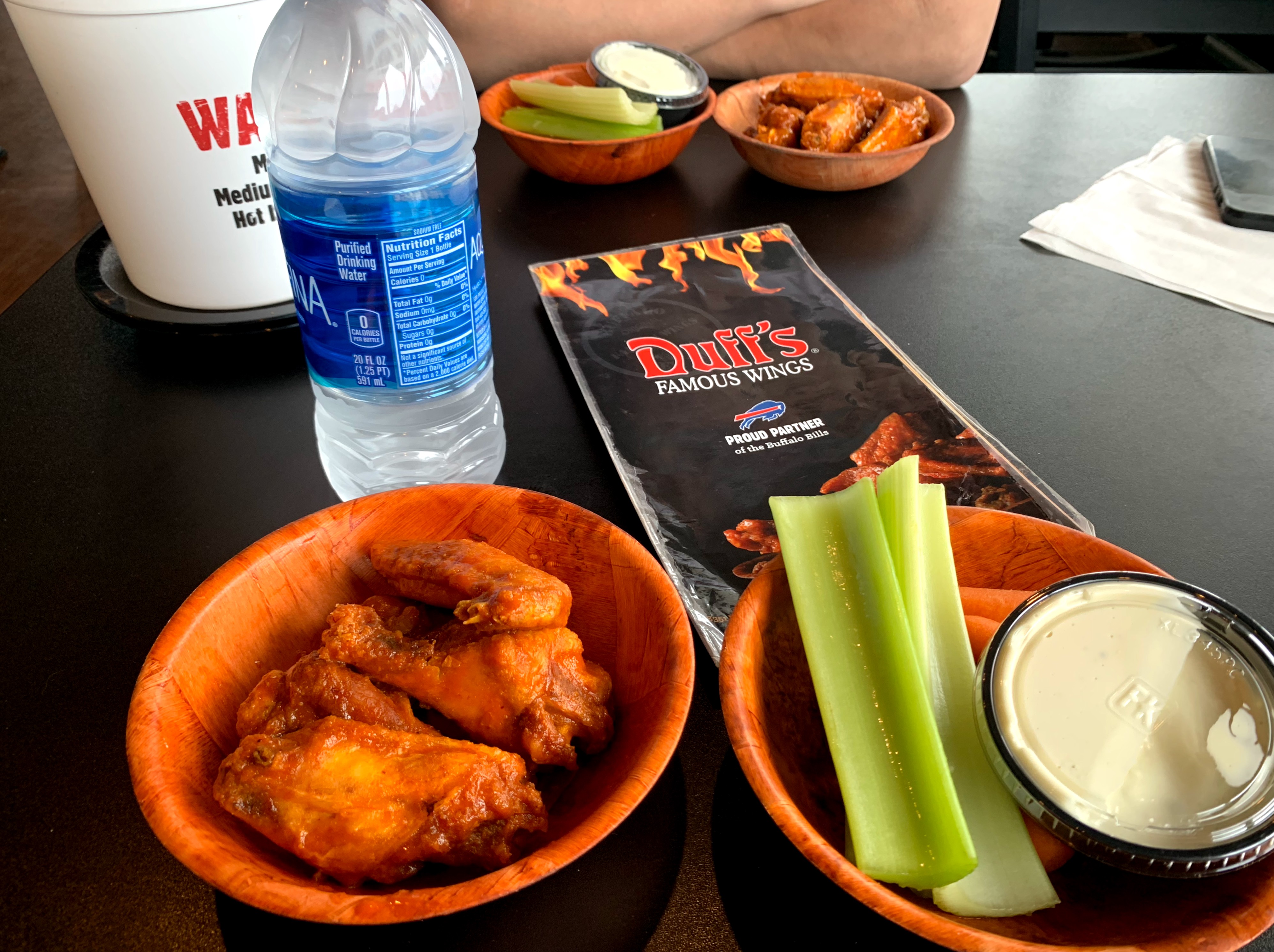 本場のバッファローチキン @ Duff’s Famous Wings(バッファロー/ニューヨーク) 本場のバッファローチキン @ Duff’s Famous Wings(バッファロー/ニューヨーク)